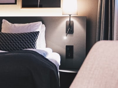 hotel_bed
